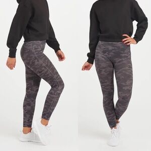 Spanx seamless gray camo leggings